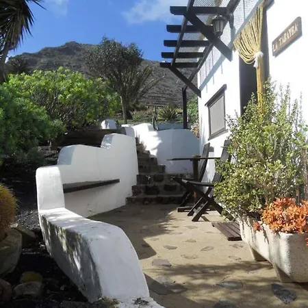 Sleeps 2 Pool Wifi Apartment