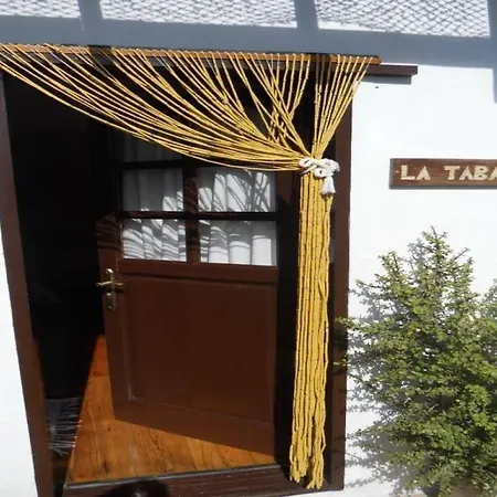 Sleeps 2 Pool Wifi Haría