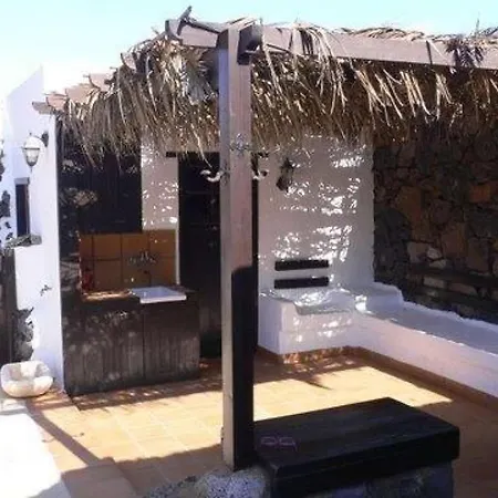 Sleeps 2 Pool Wifi * Haría